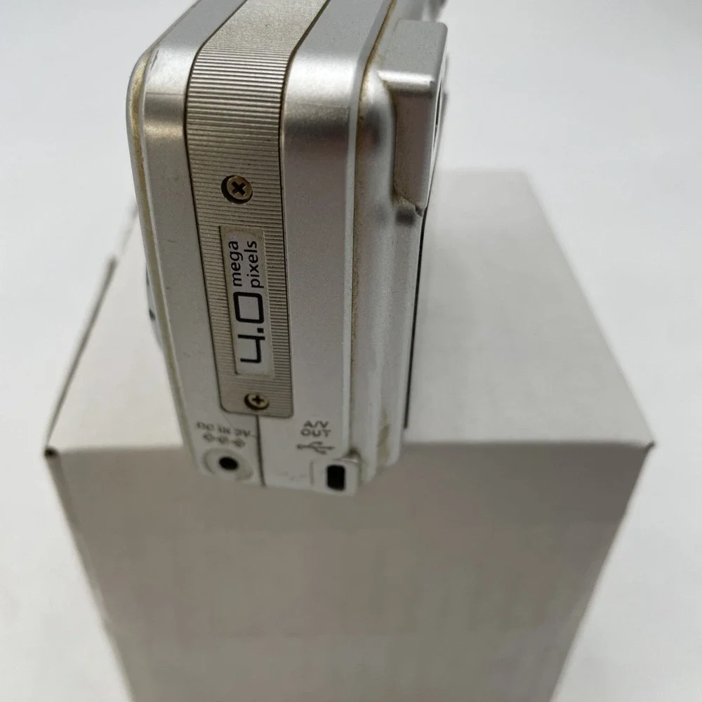 Kodak EasyShare CD43 4MP CCD Digicam Digital Camera + 2AA's  - Tested!